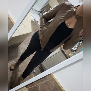 NWOT Brown faux leather jacket / Manteau en faux cuir brun